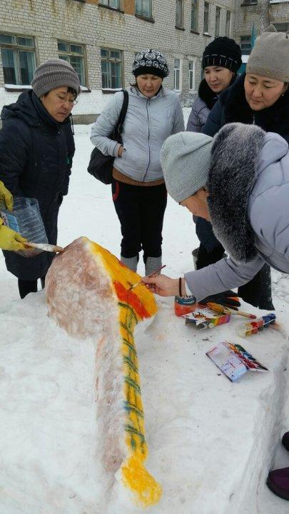 "Тәуелсіздікке тағзым" тақырыбындағы мұз қалашығы