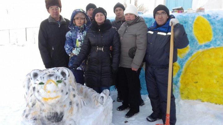 "Тәуелсіздікке тағзым" тақырыбындағы мұз қалашығы