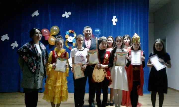  Қыз өссе - елдің көркі!