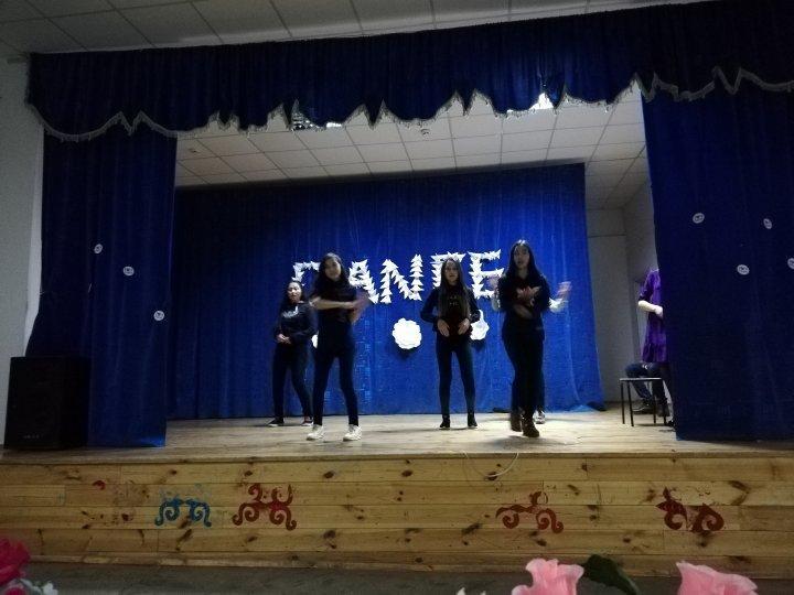 Мың бұралған бишілер...