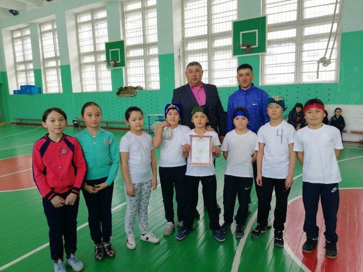 4-ші сыныптар арасында спорттық жарыс өтті.