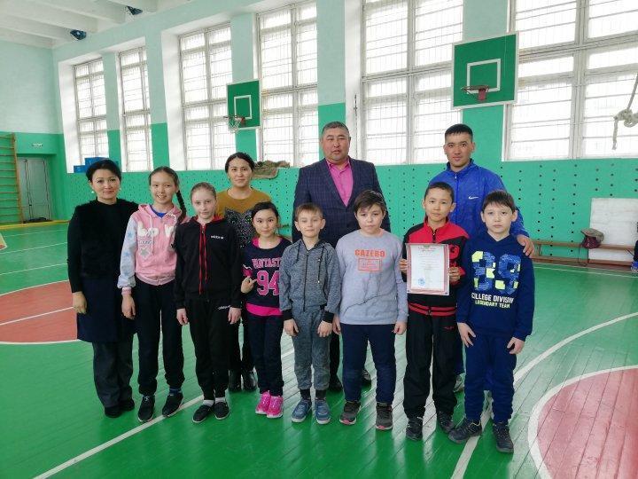 4-ші сыныптар арасында спорттық жарыс өтті.